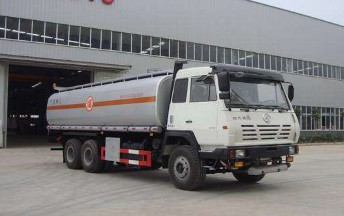 陜汽奧龍后八輪油罐車(chē)圖片 陜汽奧龍后八輪油罐車(chē)圖片