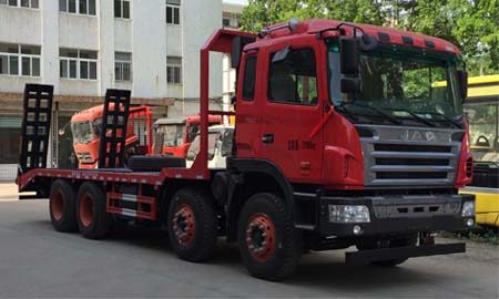前四后八平板運(yùn)輸車圖片 前四后八平板運(yùn)輸車圖片