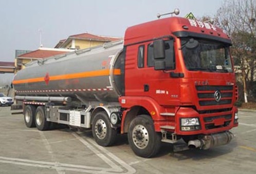 陜汽德龍前四后八油罐車(chē)圖片 陜汽德龍前四后八油罐車(chē)圖片