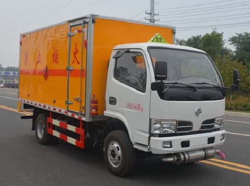 東風福瑞卡4.2米易燃液體廂式運輸車圖片 東風福瑞卡4.2米易燃液體廂式運輸車圖片