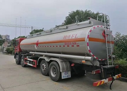 錫宇牌8X2東風(fēng)T5空氣懸掛運油車圖片 錫宇牌8X2東風(fēng)T5空氣懸掛運油車圖片