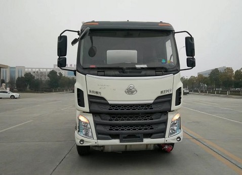 東風(fēng)柳汽乘龍運(yùn)油車(chē)圖片 東風(fēng)柳汽乘龍運(yùn)油車(chē)圖片