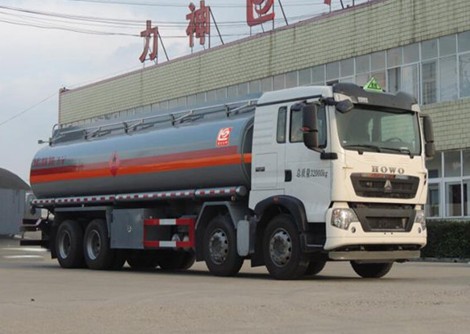 國(guó)六重汽豪沃油罐車(chē)圖片 國(guó)六重汽豪沃油罐車(chē)圖片