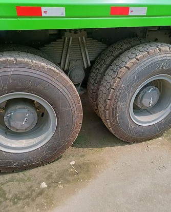 庫存重汽汕德卡后八輪渣土車 庫存重汽汕德卡后八輪渣土車