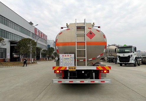 力神國(guó)六東風(fēng)天錦飛機(jī)加油車多方位圖片 力神國(guó)六東風(fēng)天錦飛機(jī)加油車多方位圖片