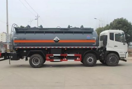 潤(rùn)知星牌SCS5254GFWDFH型東風(fēng)天錦小三軸腐蝕性物品罐式運(yùn)輸車 潤(rùn)知星牌SCS5254GFWDFH型東風(fēng)天錦小三軸腐蝕性物品罐式運(yùn)輸車