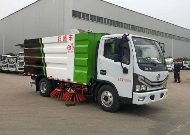 國(guó)六東風(fēng)小多利卡掃路車 國(guó)六東風(fēng)小多利卡掃路車